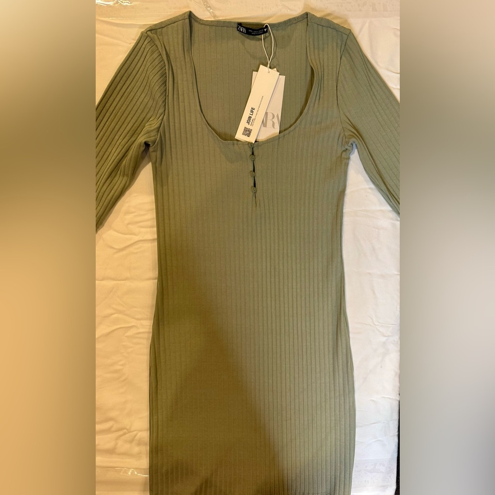 Long Sleeve dress green zara - Picture 2 of 8
